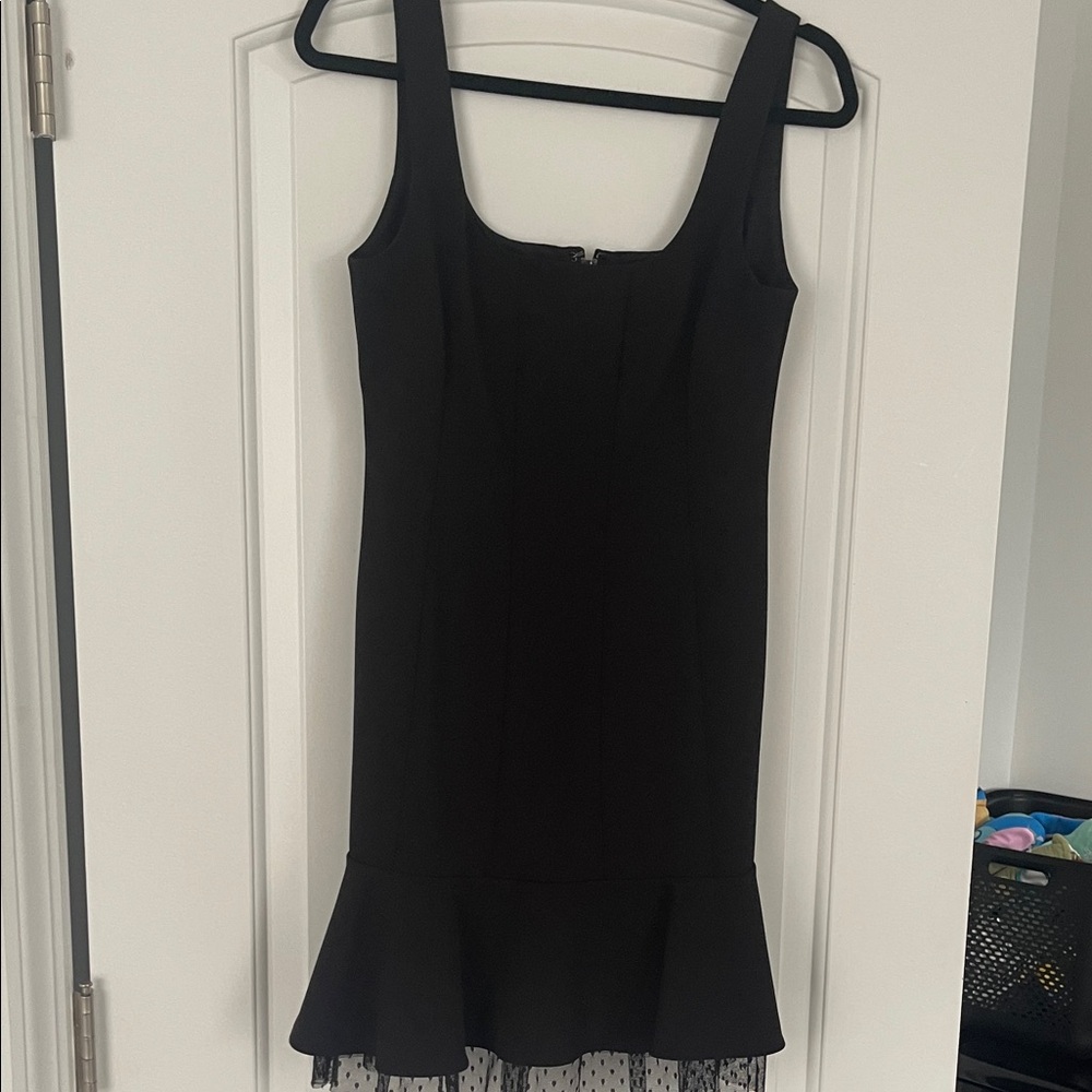 Elegant Black Dress with Mesh Hem